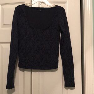 Long sleeve crop top